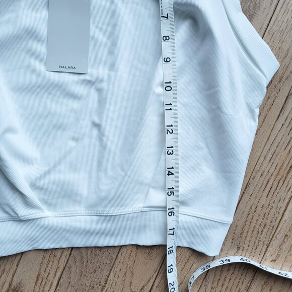 NWT Halara Crew Neck Cropped Yoga Tank Top Patitoff Flow M - Picture 11 of 11